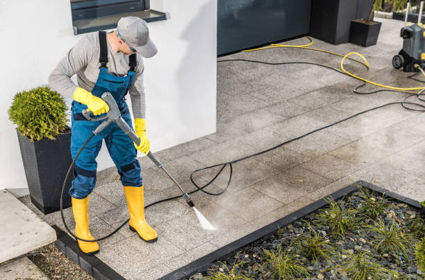 Best Deck Pressure Washing  in Orida City, FL
